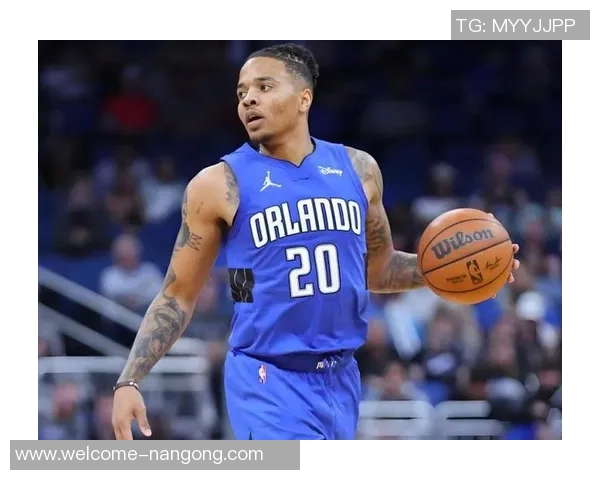 小托马斯重返母校华盛顿大学观看比赛社交媒体热情欢迎他回归