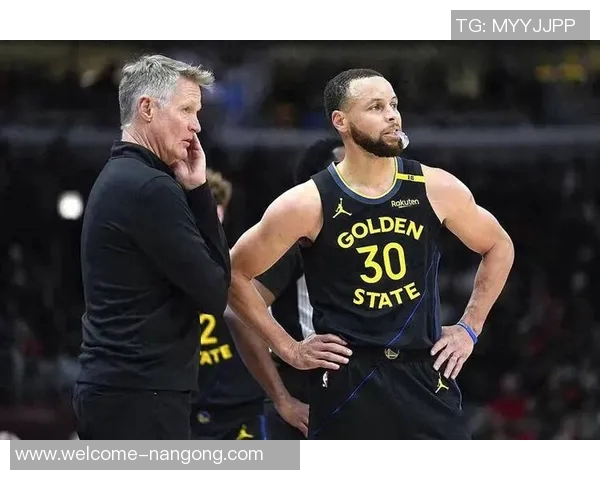 邓利维谈球队阵容期待科尔库里追梦巴特勒助力新赛季 邓利维谈球队阵容期待科尔库里追梦巴特勒助力新赛季